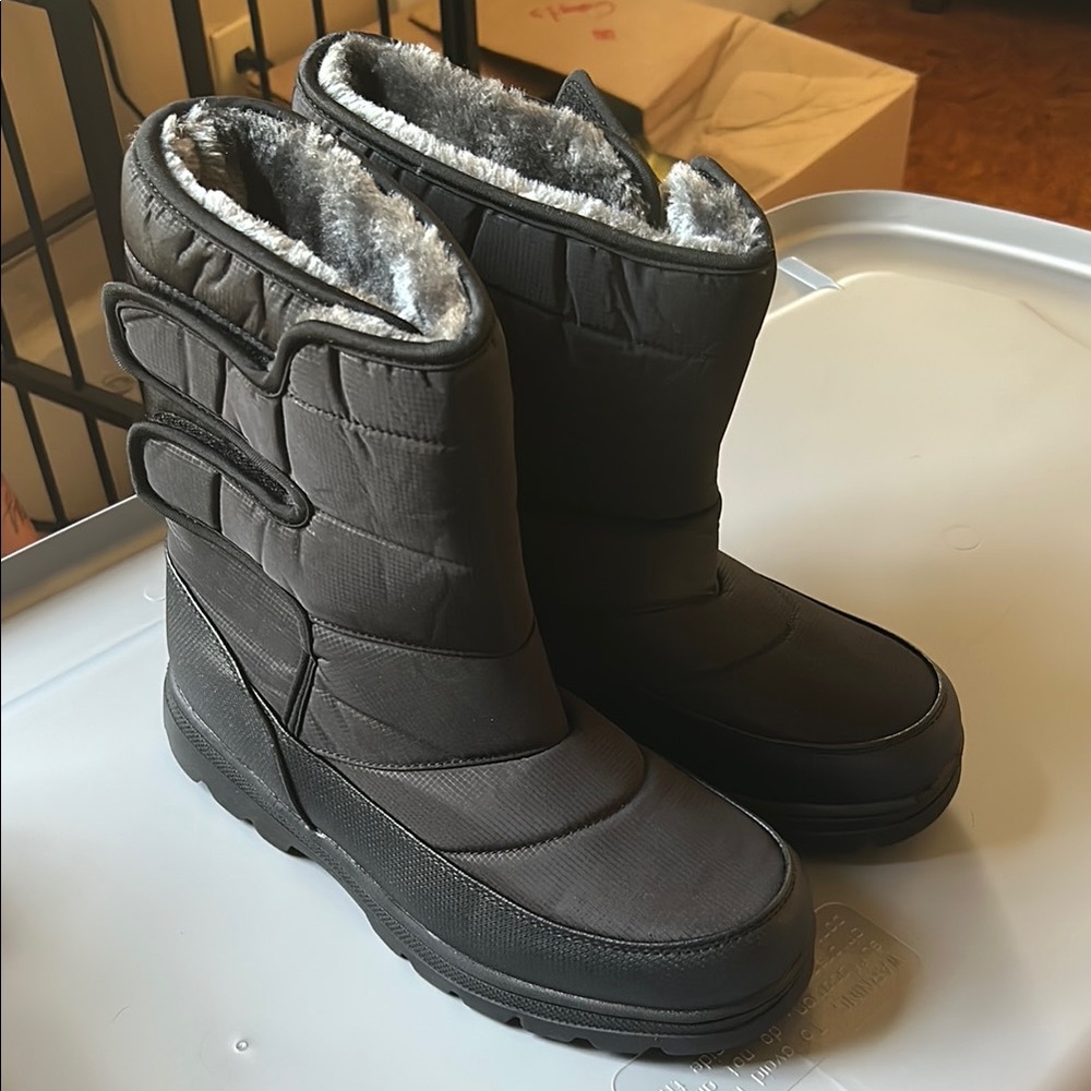 Gray and Black Insulated Winter Boots with Quilted Design